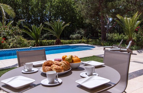 Poilhes House | Stunning private villa with extensive gardens backing onto canal du midi .AC