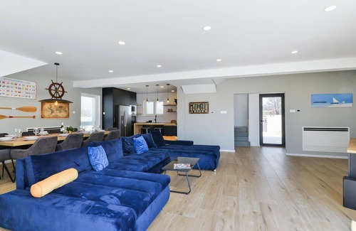 Zaton Villa | Stunning private villa for 10 people with A/C, private pool, WIFI, hot tub, TV and patio