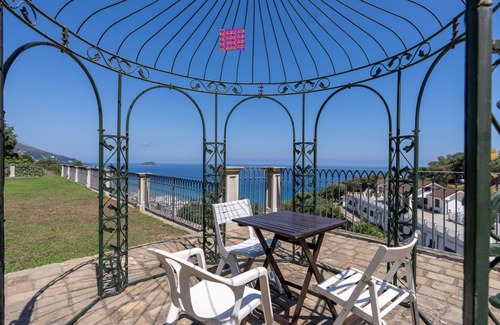 Alassio Villa | Stunning private villa for 8 people with A/C, WIFI and terrace