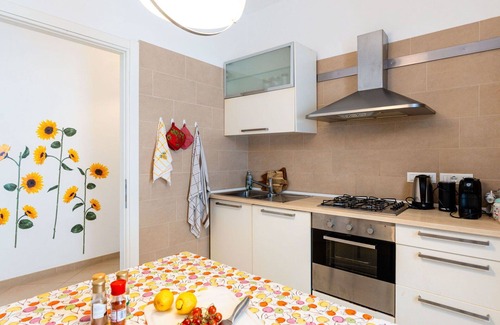 Alassio Villa | Stunning private villa for 6 people with WIFI and pets allowed