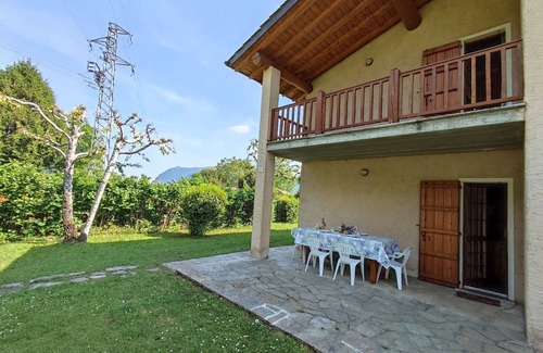 Corrido House | Stunning private villa for 8 people with WIFI, TV, patio and pets allowed