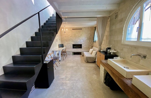 Feltre House | Stunning private villa for 4 people with A/C, WIFI and TV