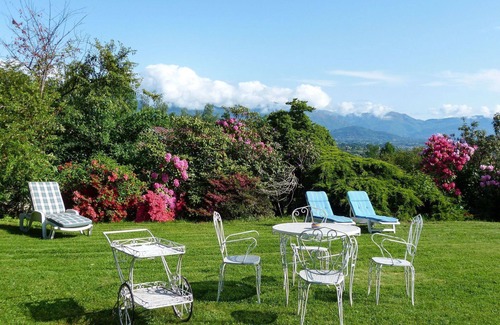 Zubiena House | Stunning private villa for 10 people with WIFI, TV, patio, pets allowed and panoramic view
