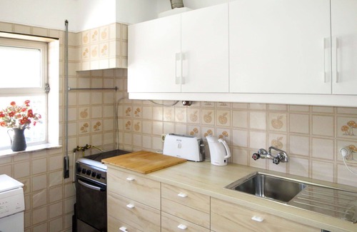 Caminha House | Stunning private villa for 8 guests with TV, terrace and pets allowed