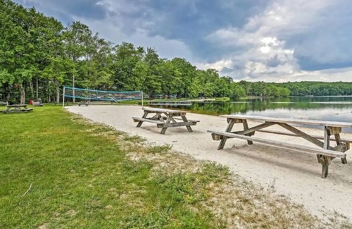 Gouldsboro Ski Chalet | Stunning ski chalet in Big Bass Lake - Poconos