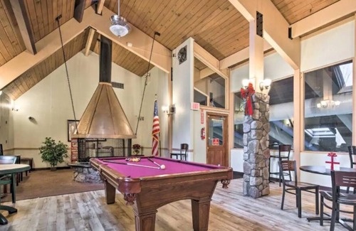 Gouldsboro Ski Chalet | Stunning ski chalet in Big Bass Lake - Poconos