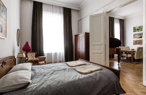 Palace District Apartment | Stunning Spacious Apartment