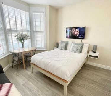 Fulham Broadway Apartment | Stunning Studio Set In The Heart Of Fulham