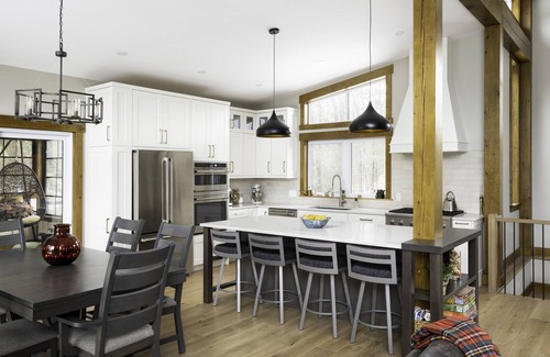 Trent Lakes Cottage | Stunning timberframe lakehouse with gourmet kitchen