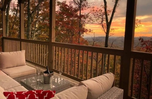 Boone House | Stunning Views - Theater, Sauna, Arcade, Slide - Blackberry Vista