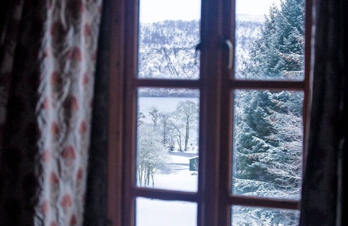 Invermoriston House | Stunning villa for 2 guests with WIFI