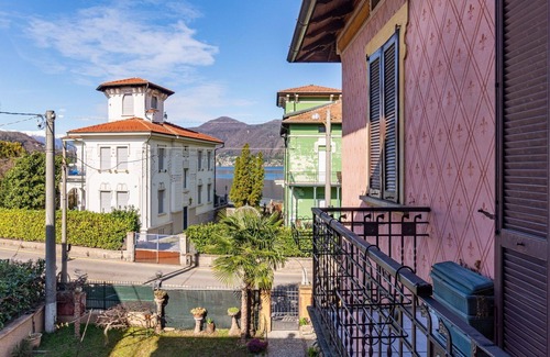 Porto Ceresio House | Stunning villa for 7 people with WIFI, TV and balcony