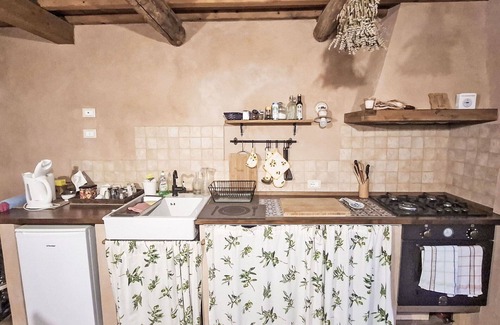 Pescia Villa | Stunning villa for 2 guests with private pool, WIFI and panoramic view