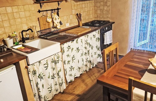 Pescia Villa | Stunning villa for 2 guests with private pool, WIFI and panoramic view