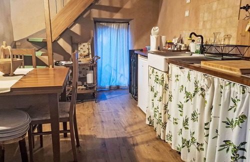Pescia Villa | Stunning villa for 2 guests with private pool, WIFI and panoramic view