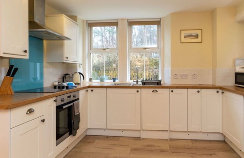Alvie House | Stunning villa for 4 people with WIFI, TV, patio and pets allowed