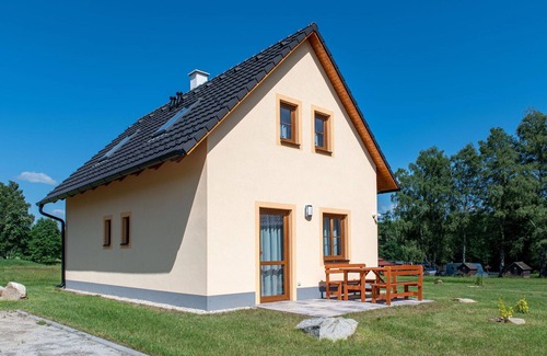 Straz nad Nezarkou House | Stunning villa for 5 guests with WIFI, TV, terrace and pets allowed