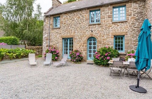 Cancale Villa | Stunning villa for 5 guests with WIFI and TV