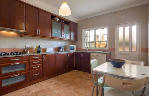 Pera House | Stunning villa for 6 guests with A/C, private pool, WIFI, TV and terrace