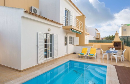 Pera House | Stunning villa for 6 guests with A/C, private pool, WIFI, TV and terrace