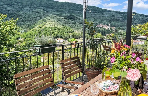 Borgomaro House | Stunning villa for 6 people with terrace