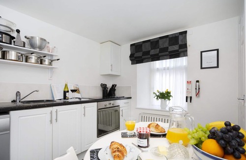 Gardenstown House | Stunning villa for 4 people with WIFI, TV and pets allowed