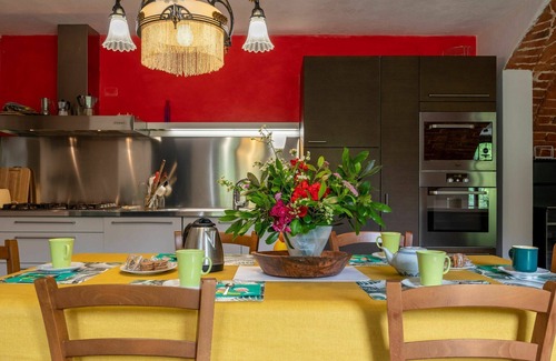 Cortazzone House | Stunning villa for 8 people with private pool, TV, patio, pets allowed and panoramic view