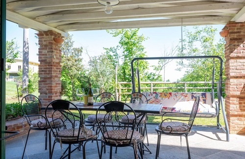 Mombaruzzo House | Stunning villa for 4 guests with WIFI, TV, patio and pets allowed