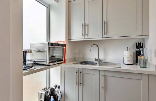 Thurlby House | Stunning villa for 2 people with WIFI, terrace and pets allowed
