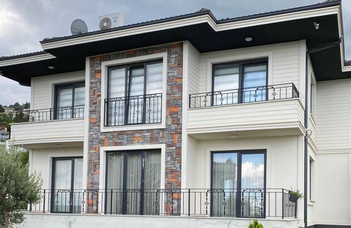 Yanik Villa | Stunning Villa in Peaceful Sapanca