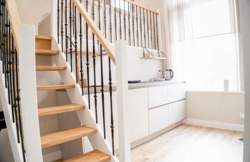 Oude Pijp Apartment | Stylish 1-Bedroom near the Canal & Albert Cuyp Market