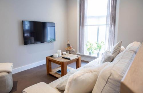 Oude Pijp Apartment | Stylish 1-Bedroom near the Canal & Albert Cuyp Market