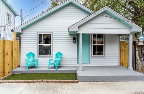 Freret House | Stylish 1 BR,1BA Home Steps From Freret St