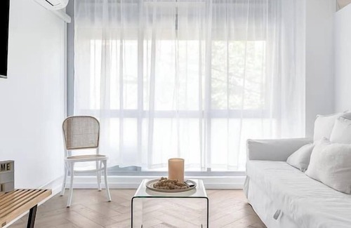 Bondi Junction House | Stylish 1BR Haven in Bondi Junction