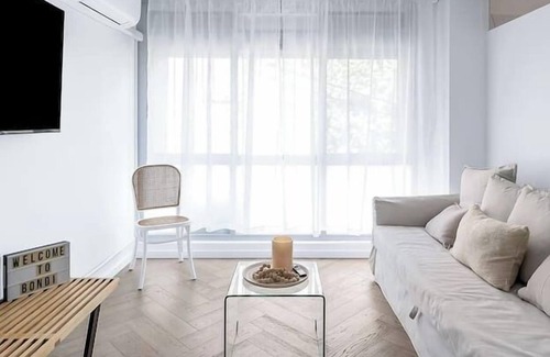 Bondi Junction House | Stylish 1BR Haven in Bondi Junction