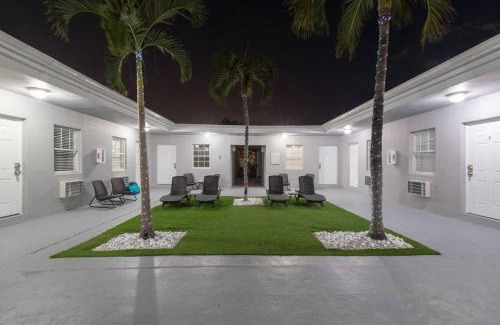 Hollywood Apartment | Stylish 1BR Walk to the Beach 1