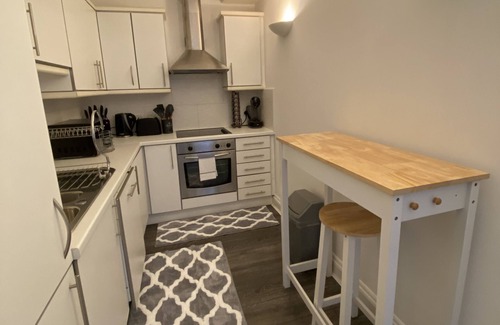 Bishopsgate Apartment | Stylish 2-bedroom, 2-bathroom apartment in the heart of London.