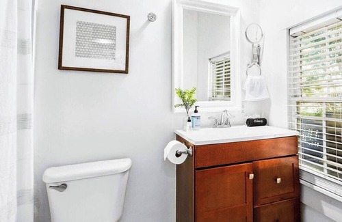 Old Fourth Ward House | Stylish 2-Bedroom Oasis in Prime Location