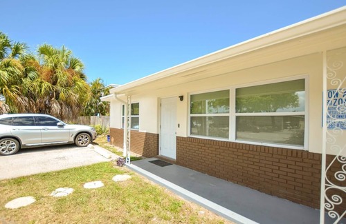 North Palm Beach Apartment | Stylish 2BR 1BA Home with a large backyard
