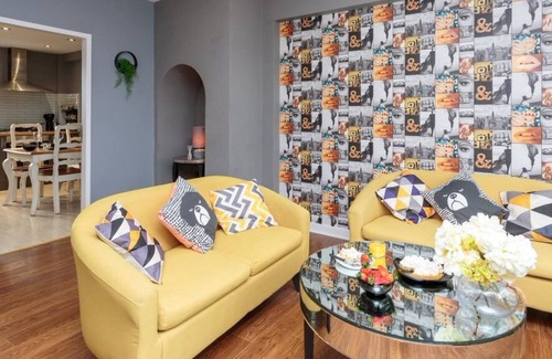 Gorgie Apartment | Stylish 3 Bedroom Apartment, Edinburgh