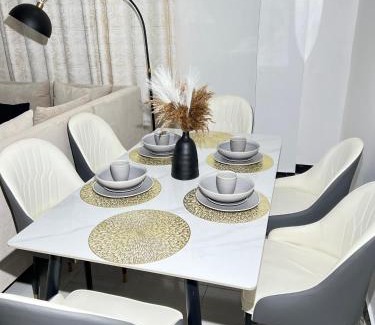Masaki Apartment | Stylish 3-BR Retreat in Masaki with Gym&Pool