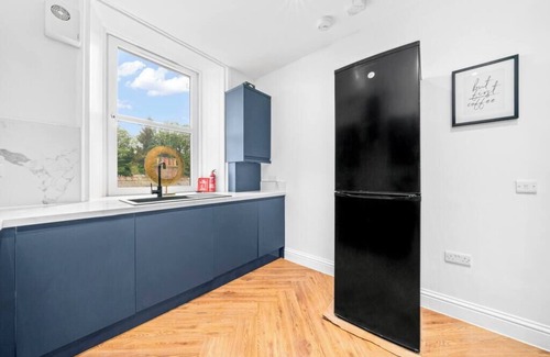 Galashiels Apartment | Stylish 4 Bed-Town Centre
