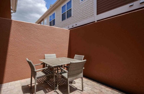 Crestwynd Bay Villa | Stylish 4Bed Townhome at Summerville Near Disney