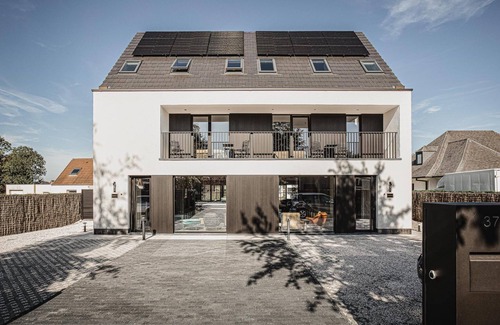 Jabbeke House | Stylish 8-person wellness villa ideally located between Bruges and the Belgian coast