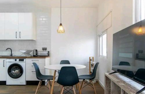L'Albufereta Apartment | Stylish and Spacious Studio -4 minutes walk to Beach