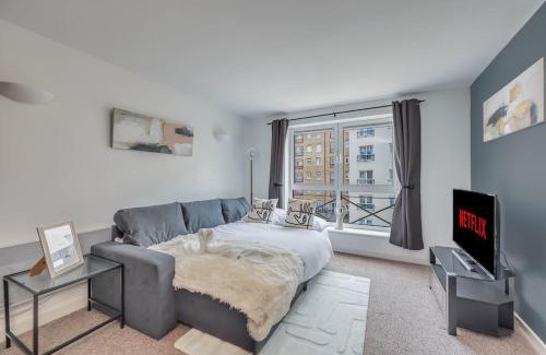 Northampton Apartment | Stylish Apartment in Northampton Town Centre by Yoko Property