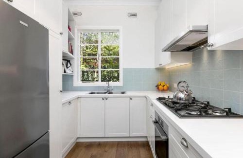 Malvern East Apartment | Stylish Apartment, Malvern East