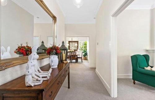 Malvern East Apartment | Stylish Apartment, Malvern East