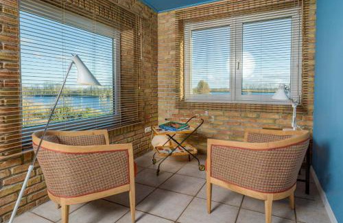 Suderstapel House | Stylish Apartment Zander On The Eider River Bend