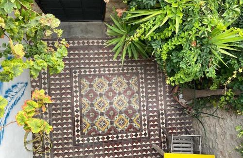 Heraklion House | Stylish Art House Palmeti